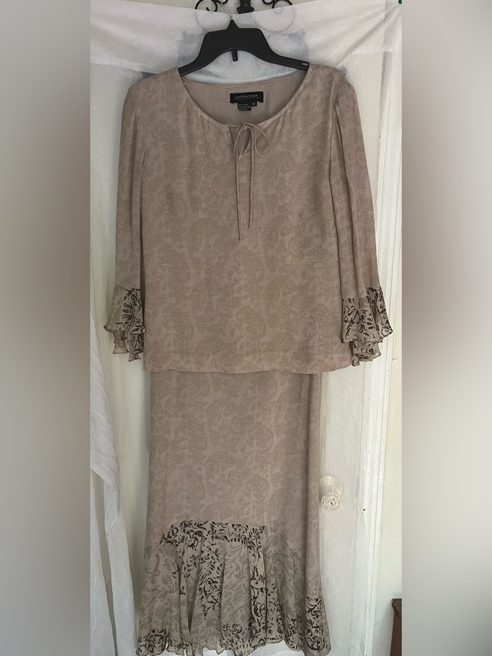Taupe Paisley 2 Pc Blouse & Skirt